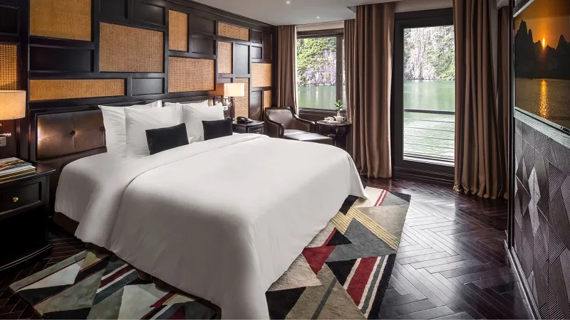 Ambassador-Deluxe-Cabin