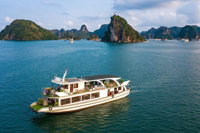 Du thuyền Hạ Long Heritage Luxury