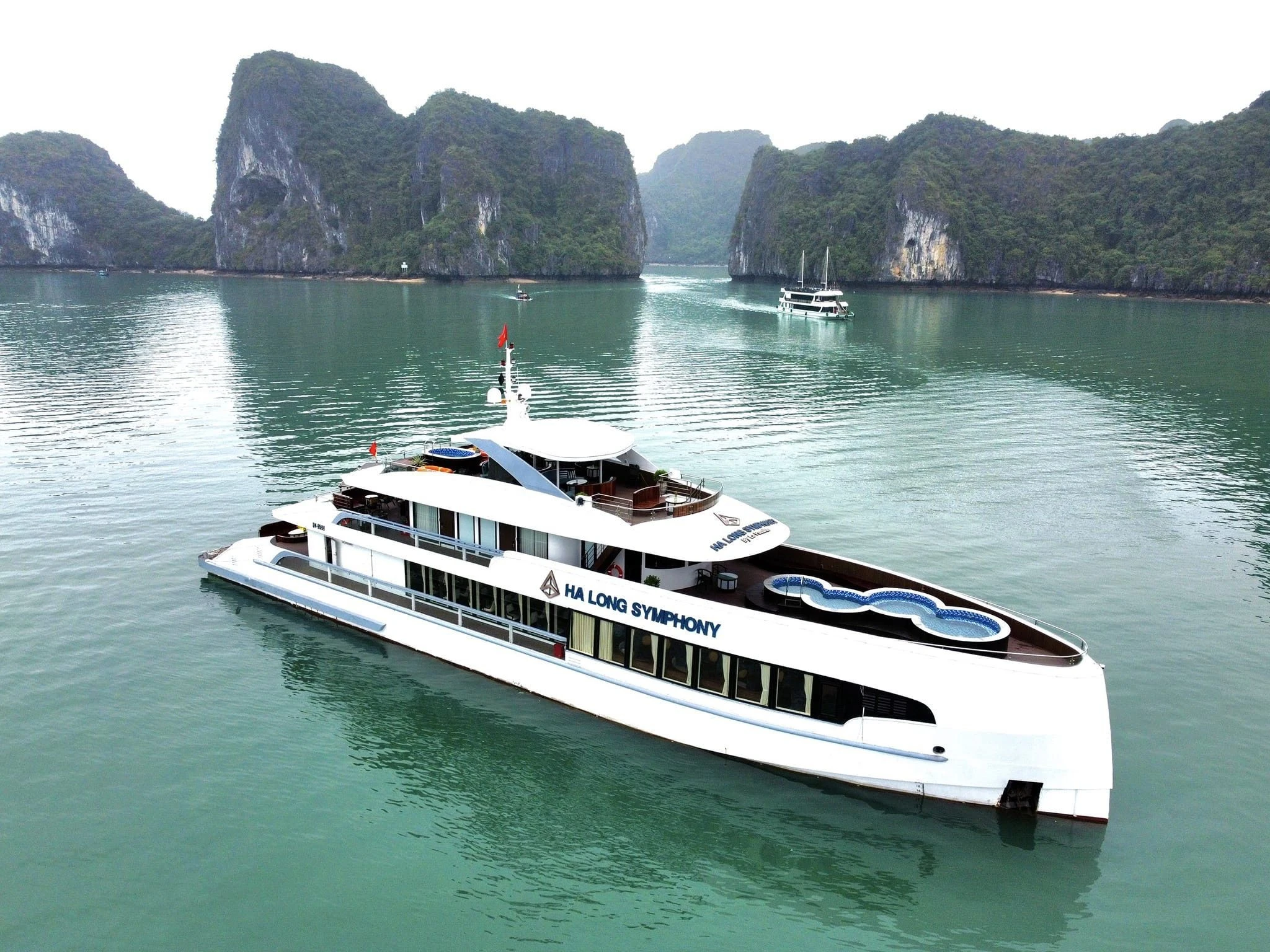 Du thuyền Symphony Hạ Long