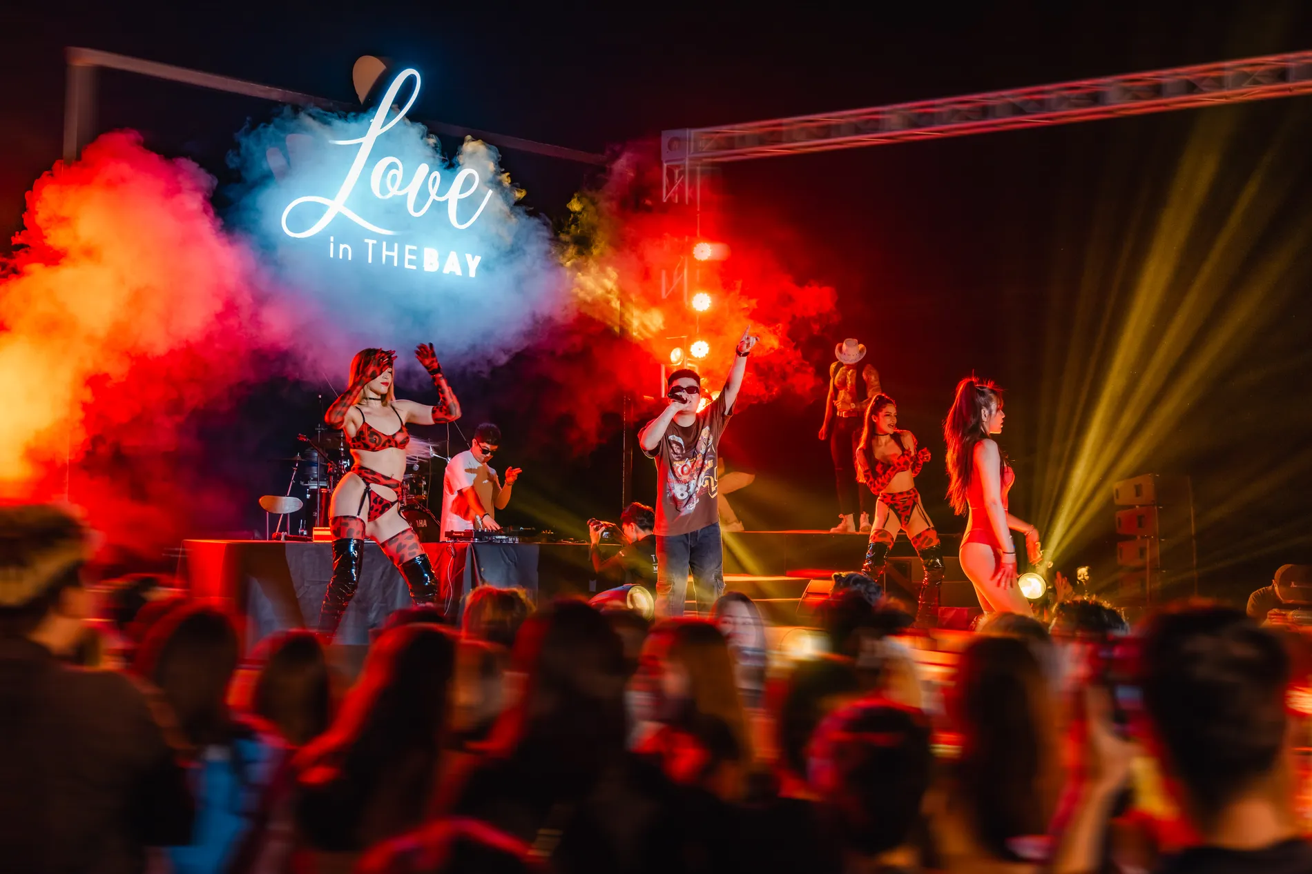 Ambassador Hạ Long