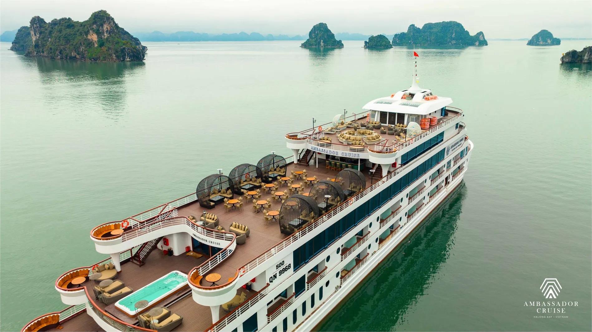 Sundecks Du thuyền Ambassador Cruise