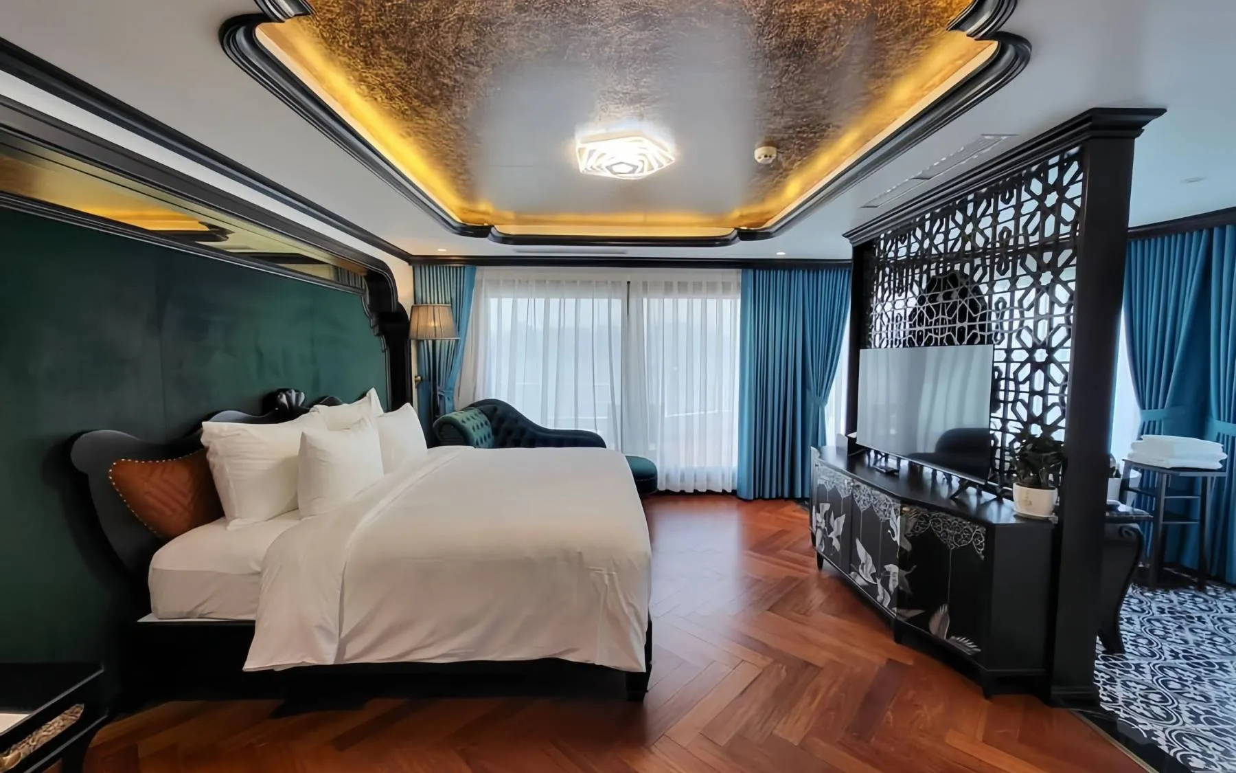 Catherine Cruises Ha Long Bay