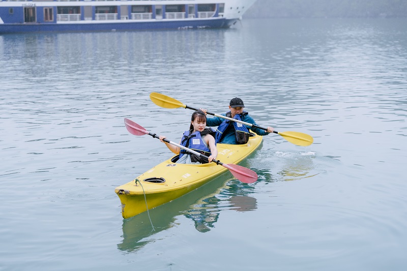 tuần trăng mặt trên du thuyền