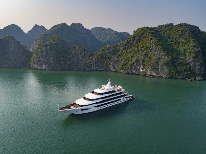 du thuyền 5 sao Hạ Long