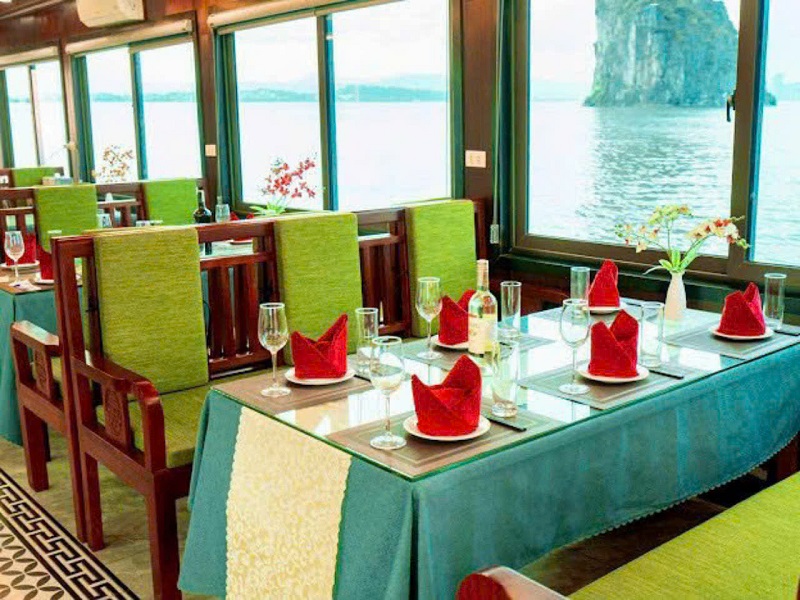 nội thất tàu sắt hạ long