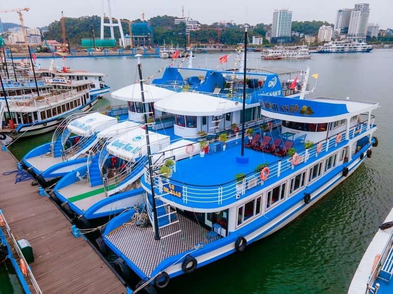 thuê tàu hạ long trọn gói