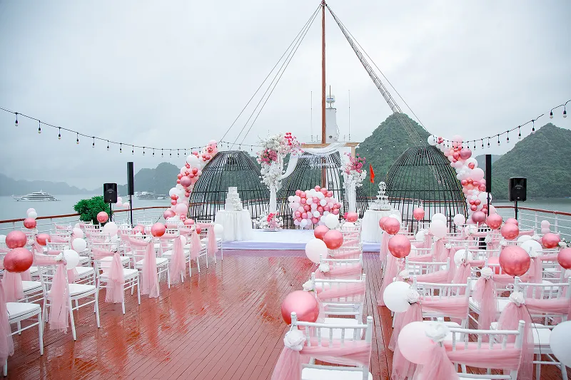 tuần trăng mật trên du thuyền