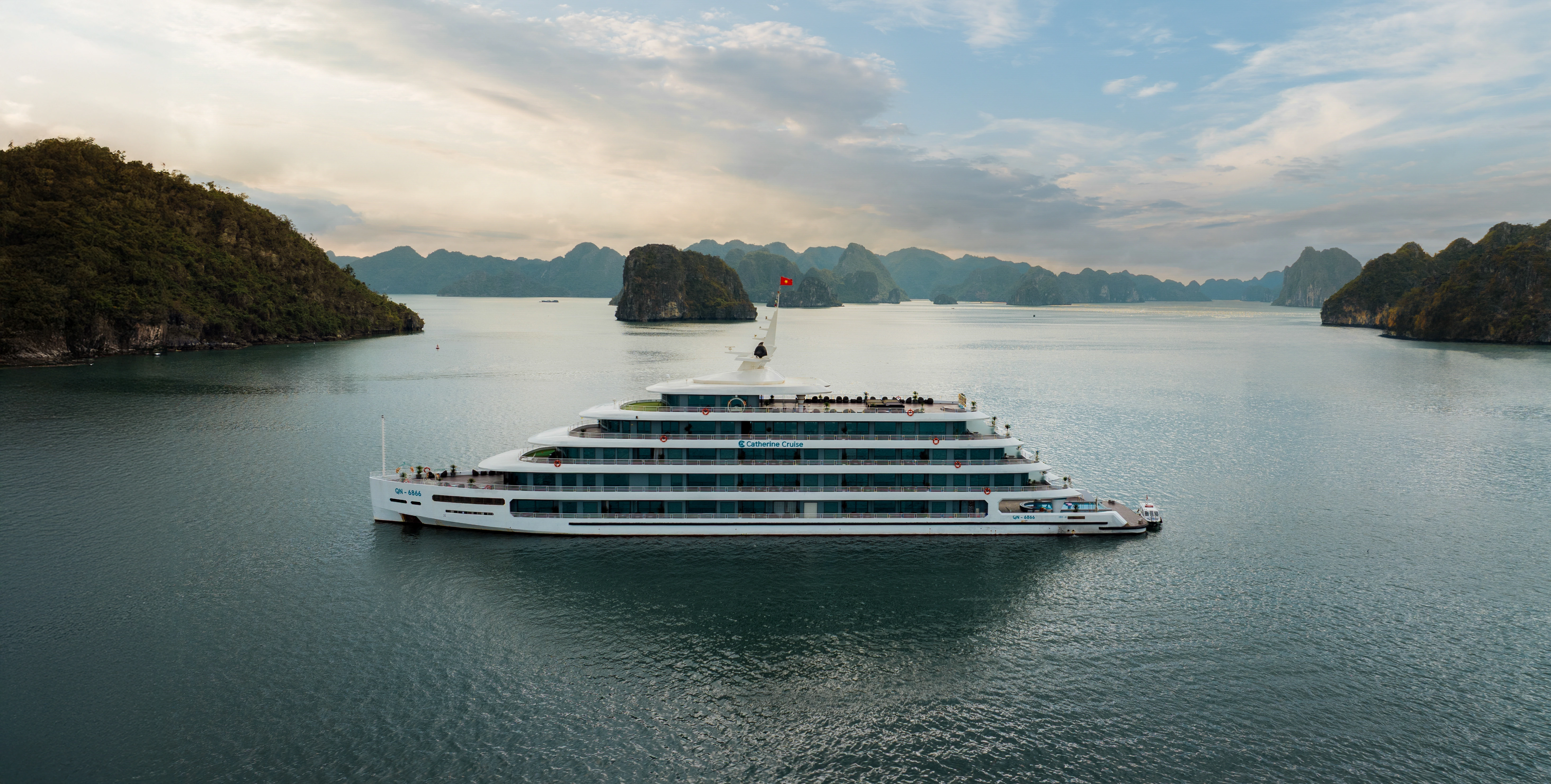 Tour Du Thuyền Hạ Long 2 Ngày 1 Đêm – Kỳ Nghỉ Đẳng Cấp Giữa Kỳ Quan Thiên Nhiên