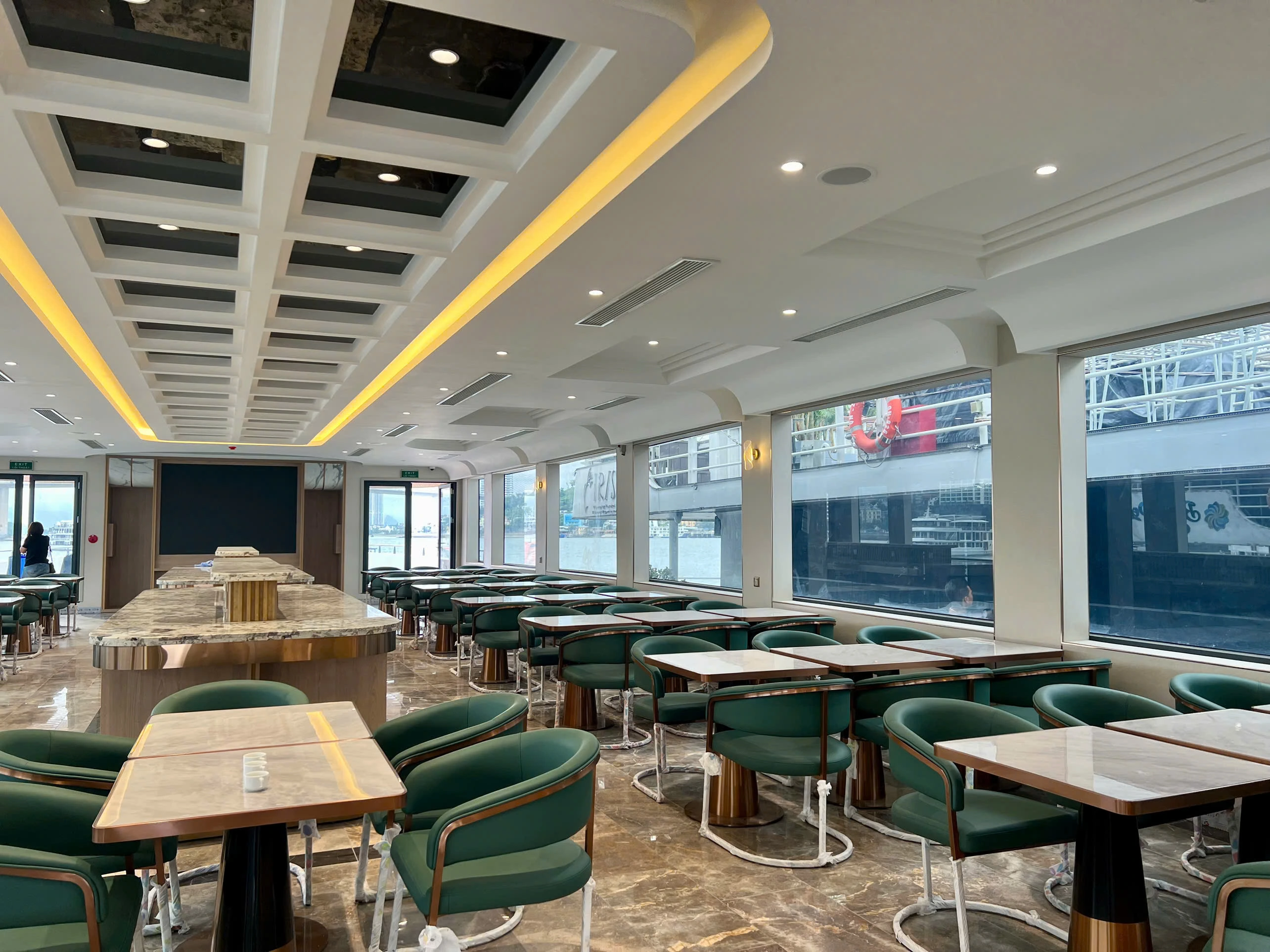 du thuyền Leona Cruise