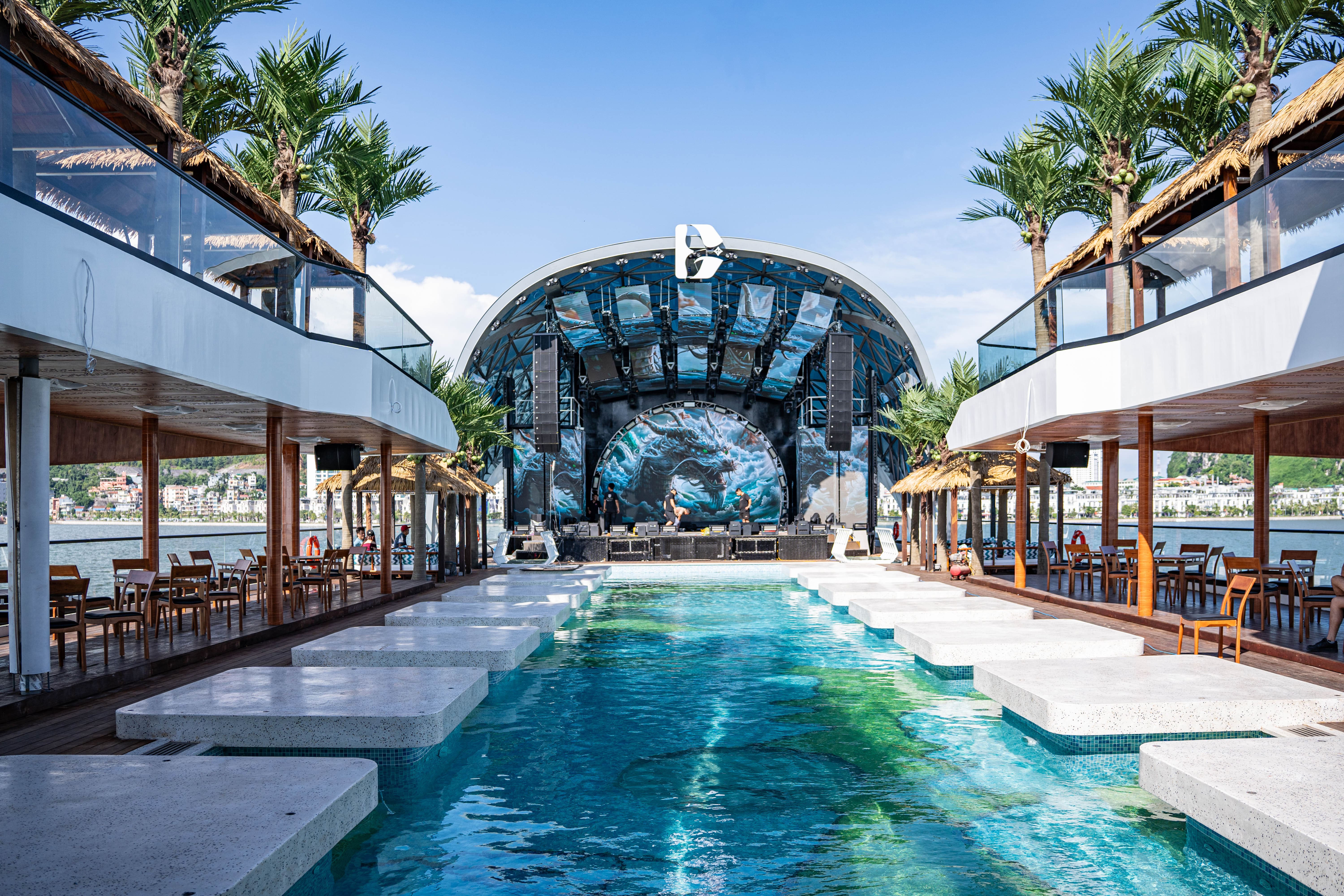 Tour du thuyền Dolphin Halong (5)