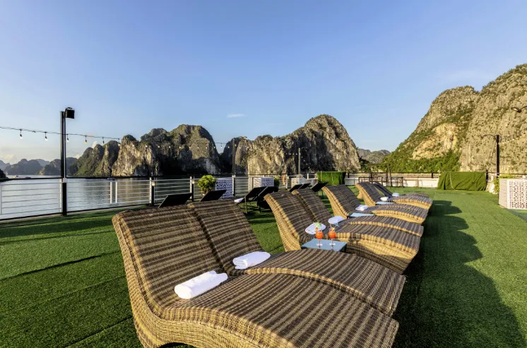 Verdure Lotus Grandeur Hạ Long (1)