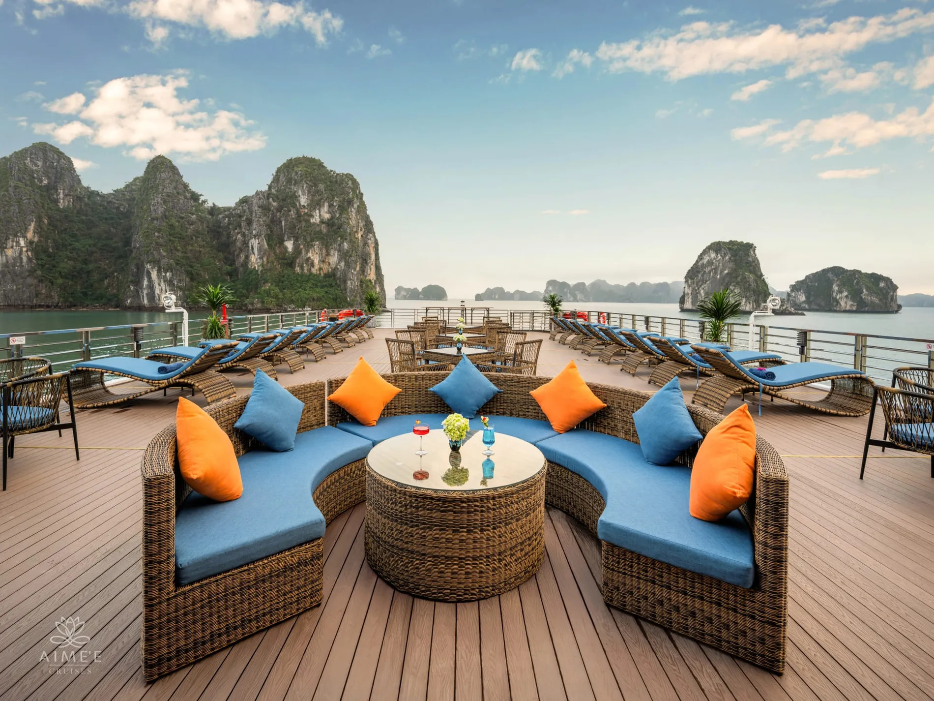 Aime_e Cruises – Sundeck 2