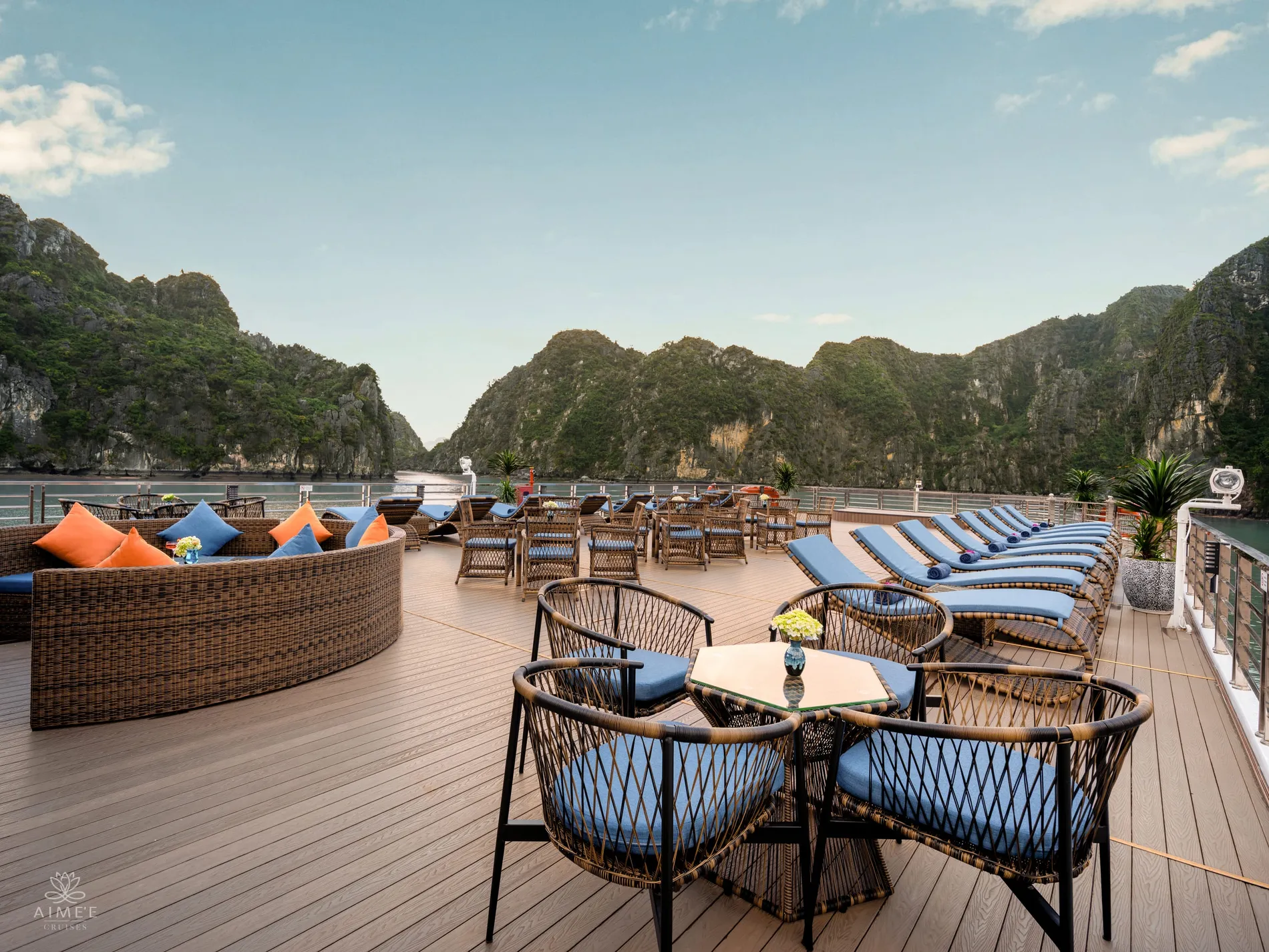 Aime_e Cruises – Sundeck 3