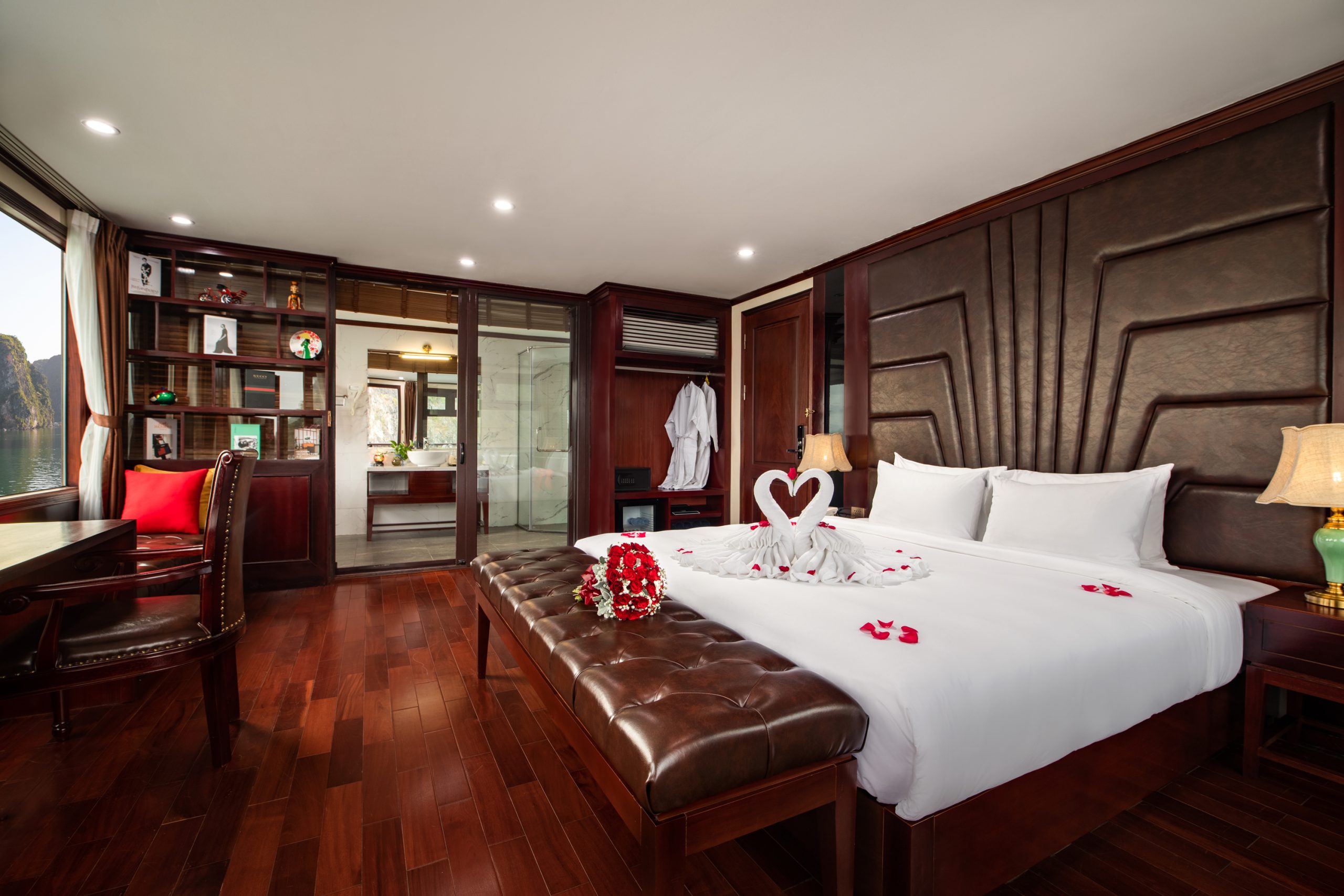 Honeymoon Suite