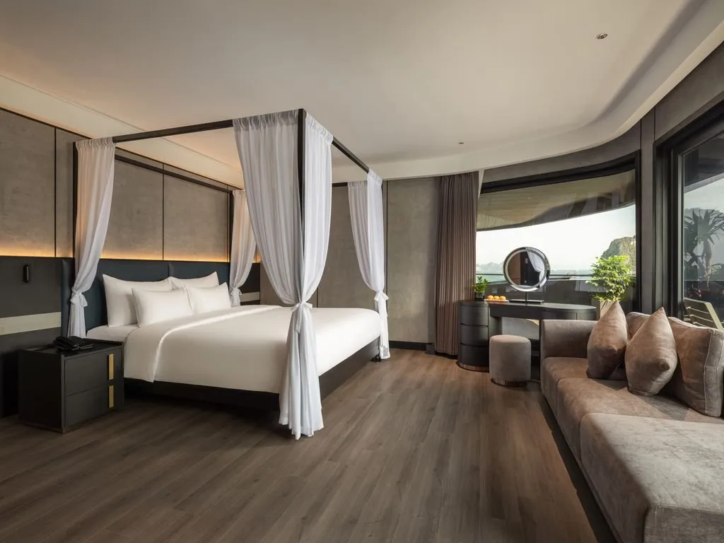 Elite Balcony Suite