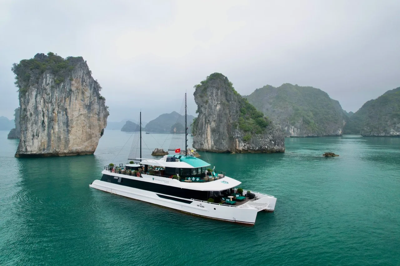 The Halong Catamaran Hạ Long